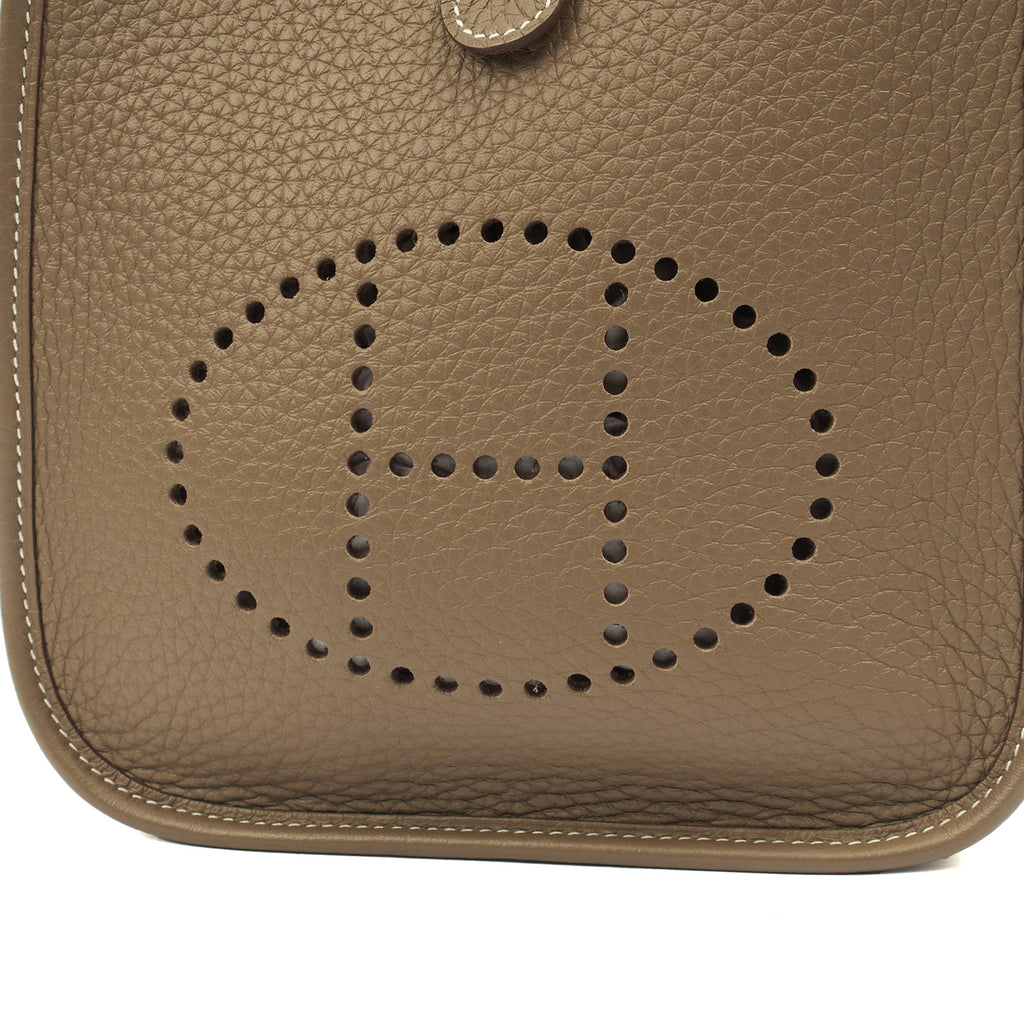 Hermes Cross Body Evelyne 16 in Etoupe, Clemence Leather