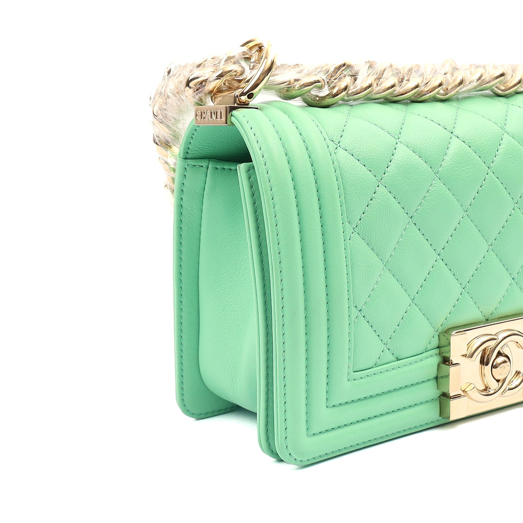 Chanel Shoulder Bag Boy - Small in Green, Calfskin Leather