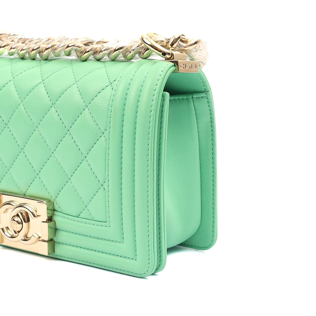 Chanel Shoulder Bag Boy - Small in Green, Calfskin Leather