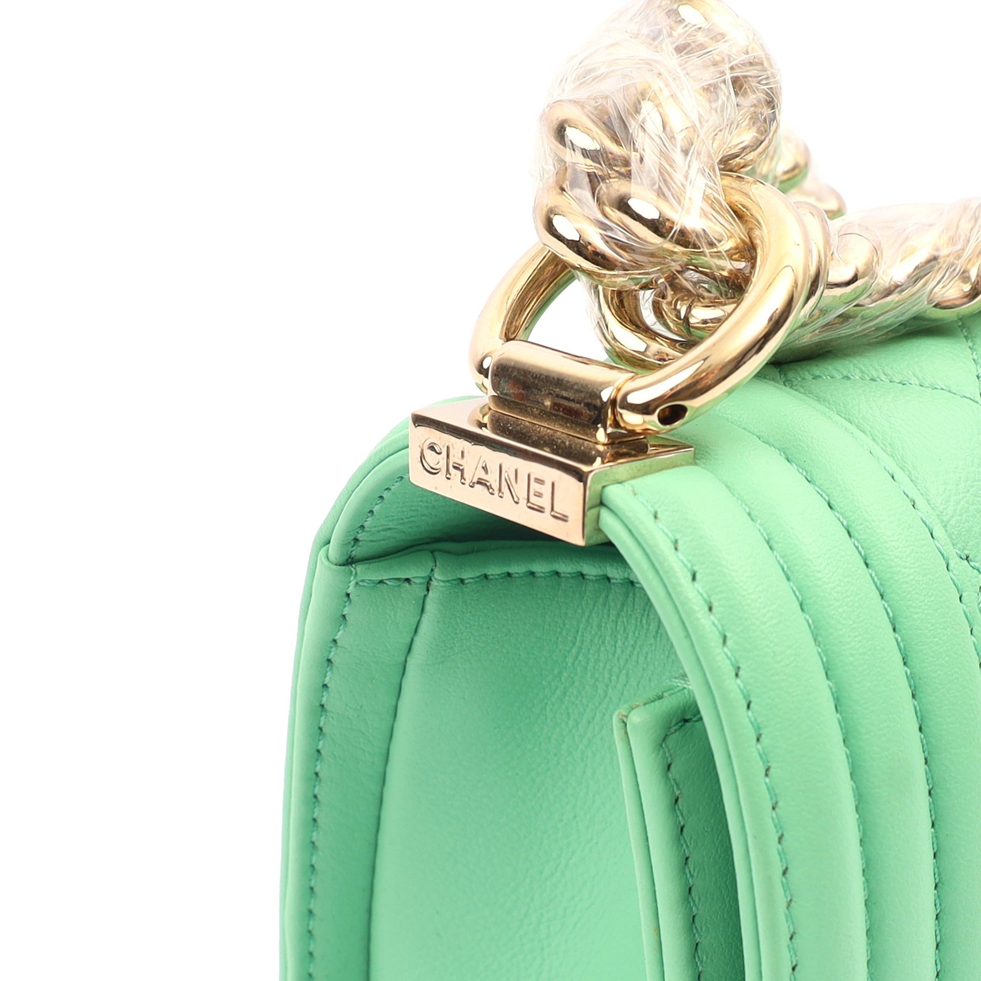 Chanel Shoulder Bag Boy - Small in Green, Calfskin Leather