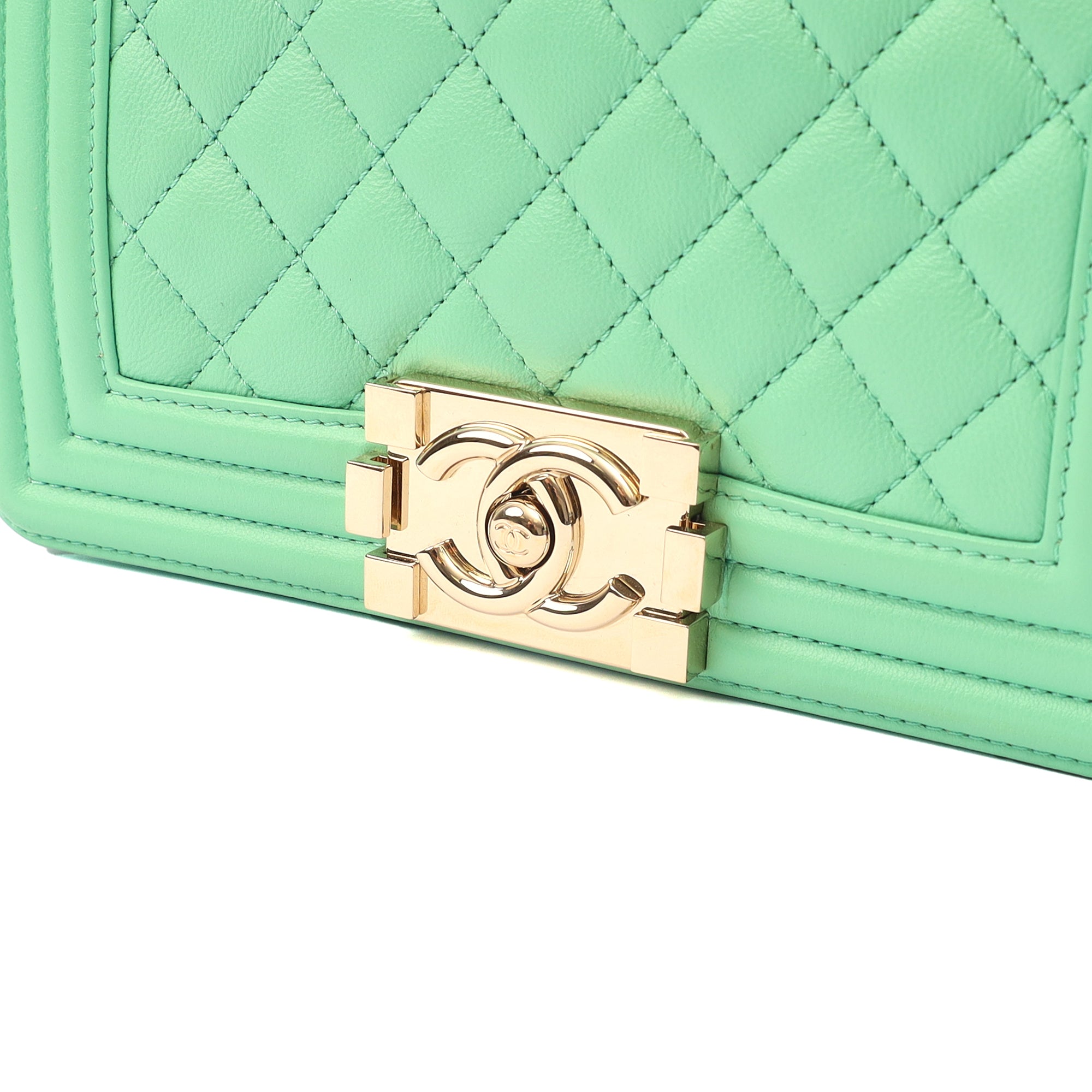 Chanel Shoulder Bag Boy - Small in Green, Calfskin Leather
