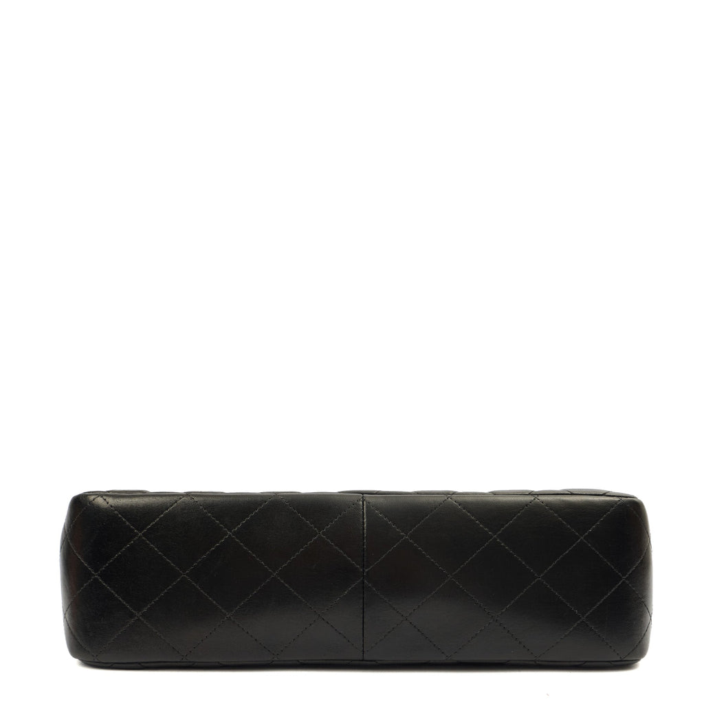 Chanel Shoulder Bag Classic Double Flap - Large in invalid, Lambskin Leather