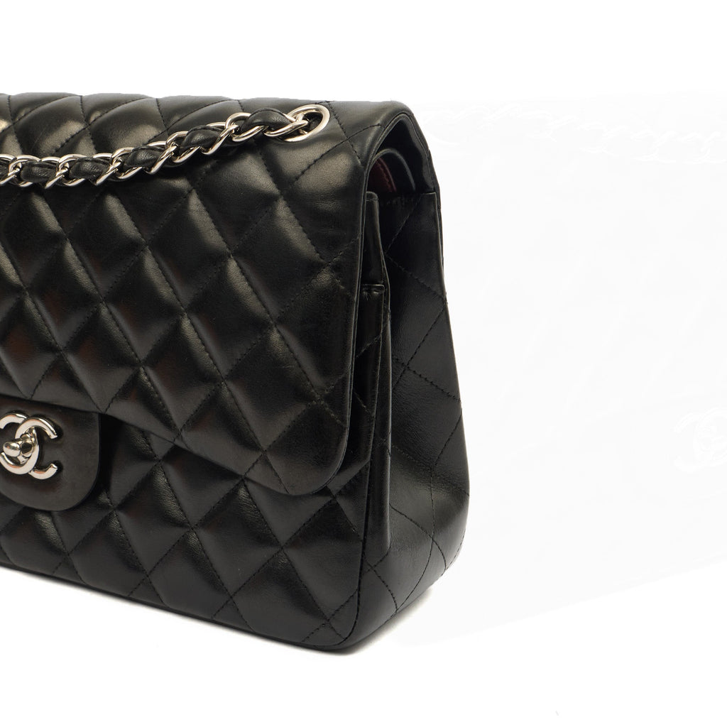 Chanel Shoulder Bag Classic Double Flap - Large in invalid, Lambskin Leather