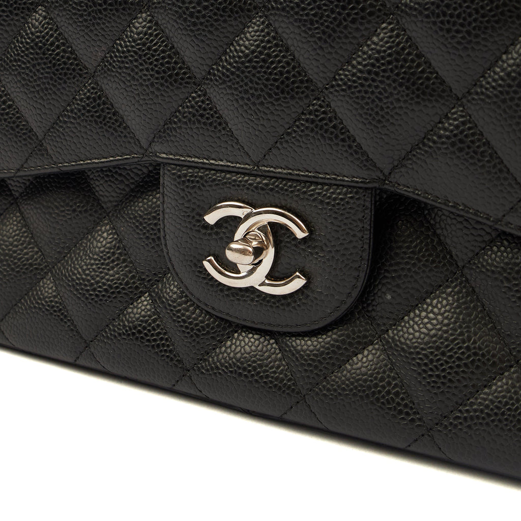 Chanel Shoulder Bag Classic Double Flap - Large in Black, Caviar Leather