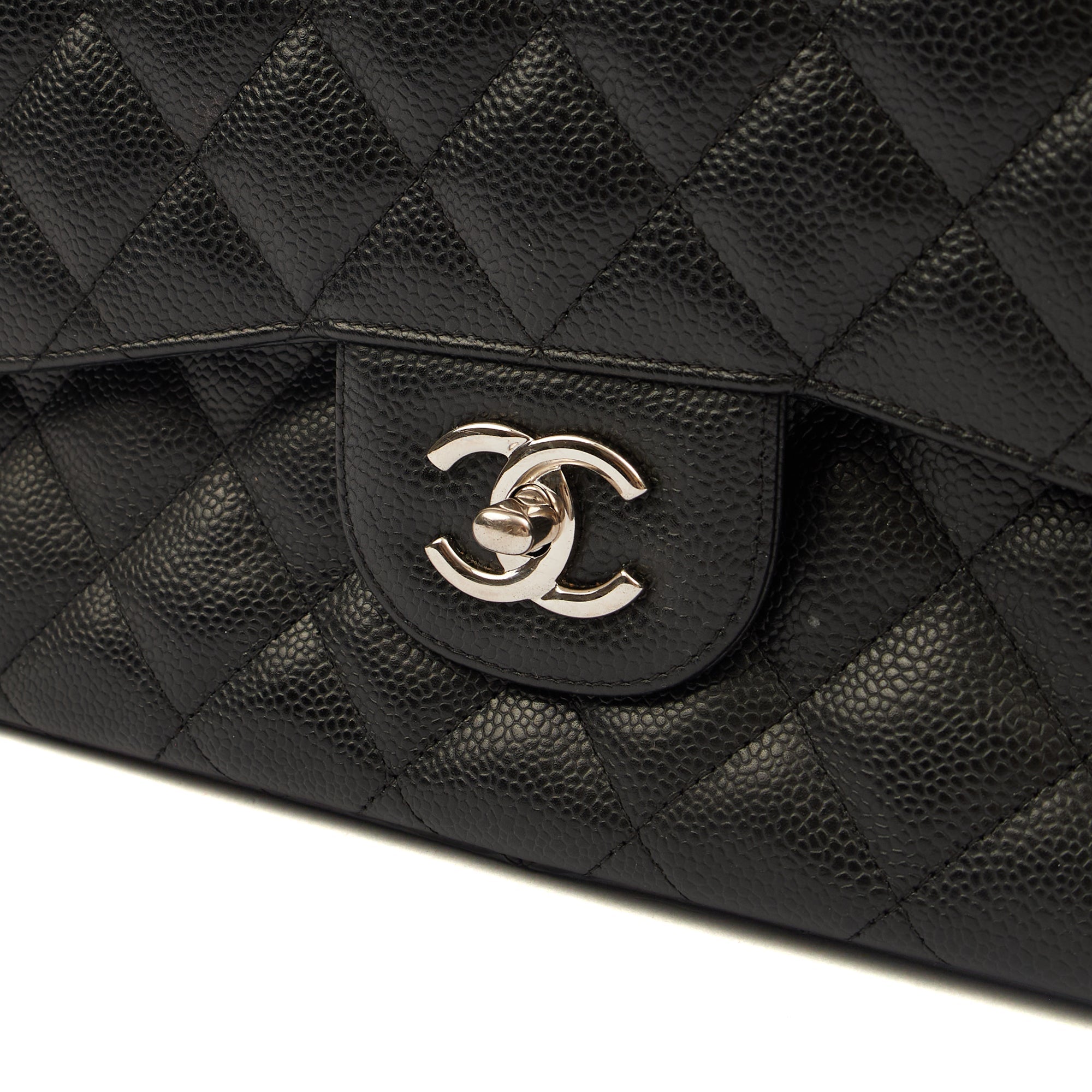 Chanel Shoulder Bag Classic Double Flap - Large in Black, Caviar Leather