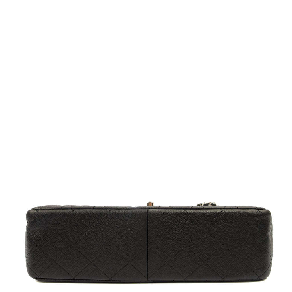 Chanel Shoulder Bag Classic Double Flap - Large in Black, Caviar Leather