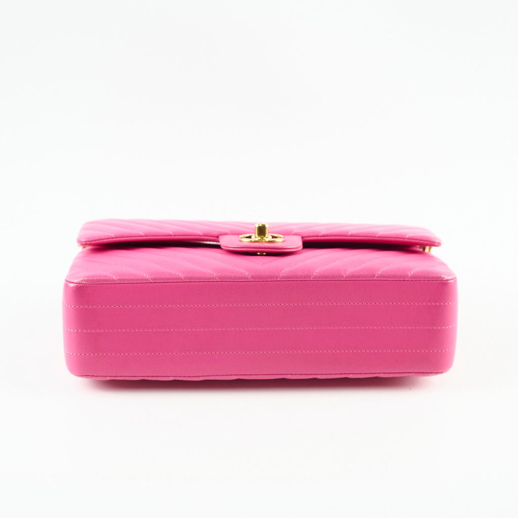 Chanel M/L Classic Flap Chevron Lambskin Fuchsia