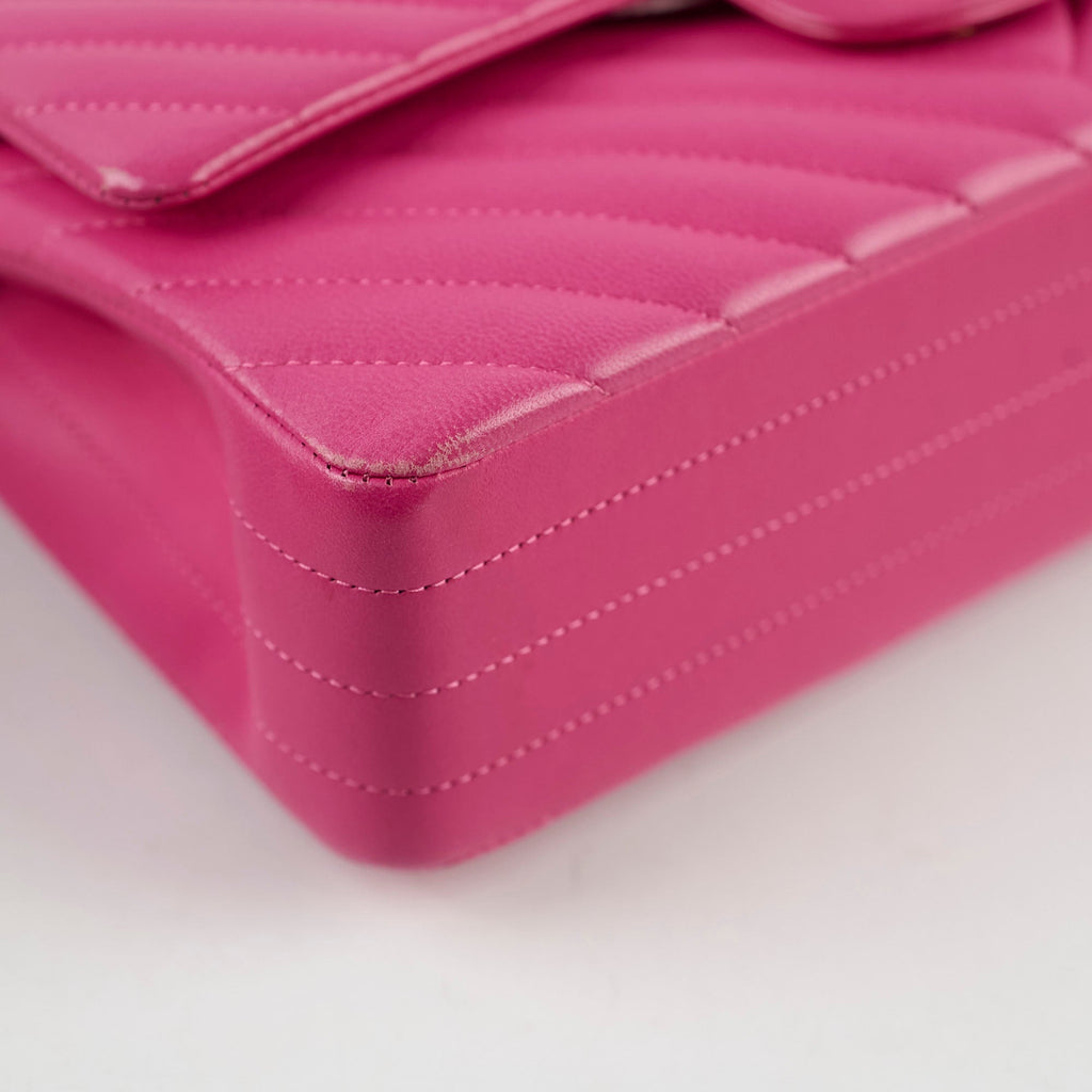 Chanel M/L Classic Flap Chevron Lambskin Fuchsia