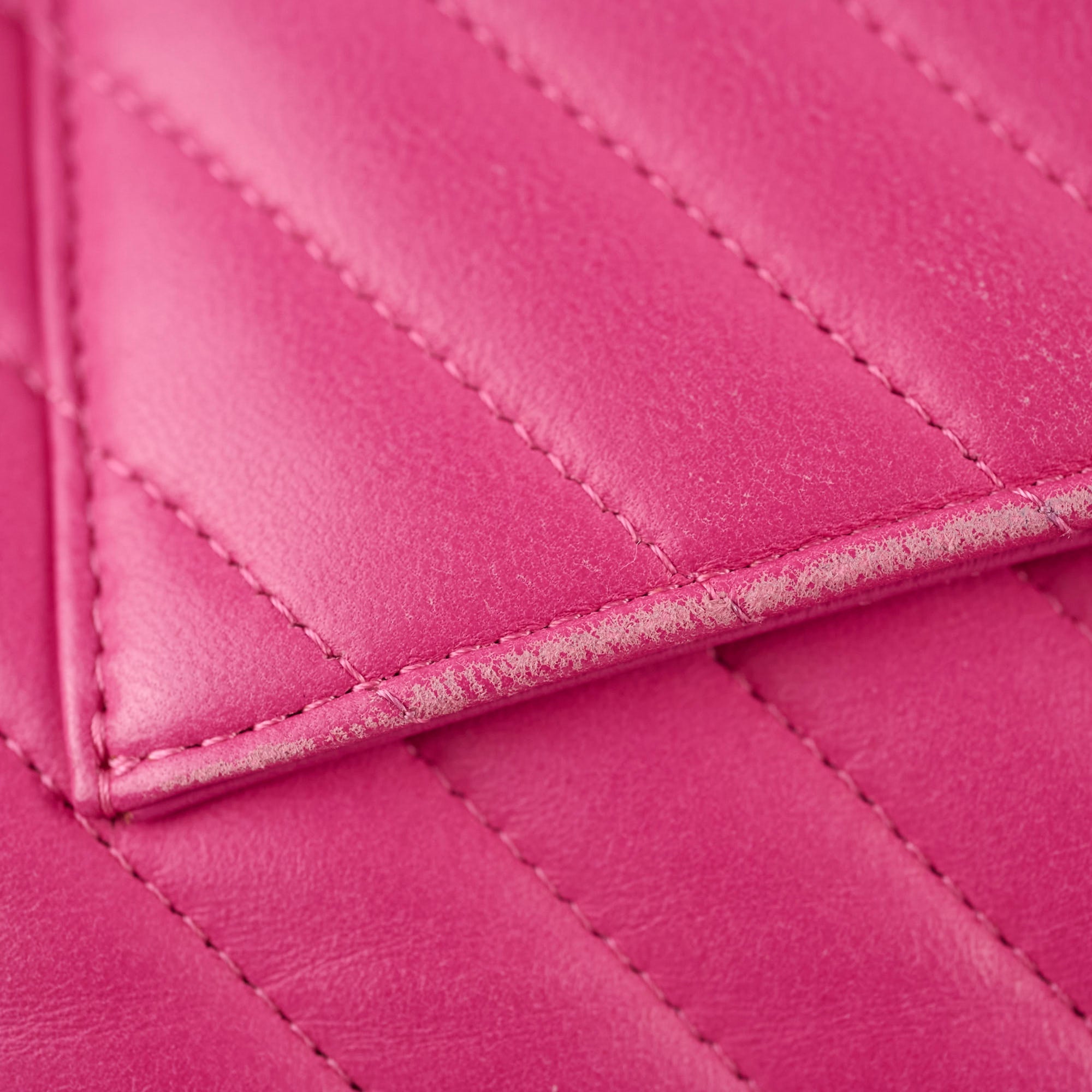 Chanel M/L Classic Flap Chevron Lambskin Fuchsia