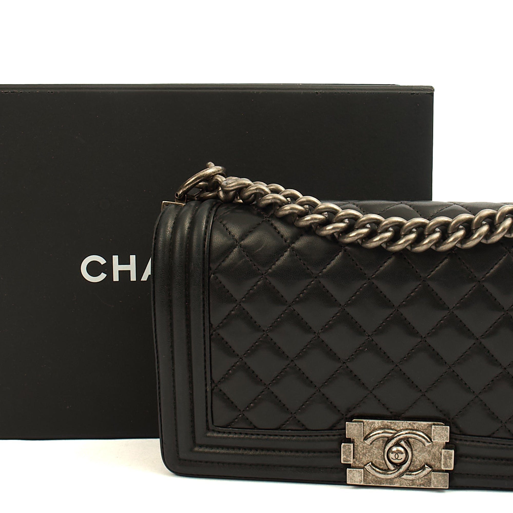 Chanel Shoulder Bag Boy - Medium in Black, Calfskin Leather