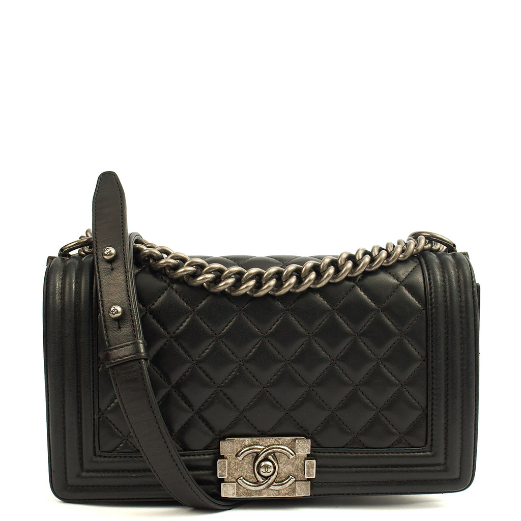Chanel Shoulder Bag Boy - Medium in Black, Calfskin Leather