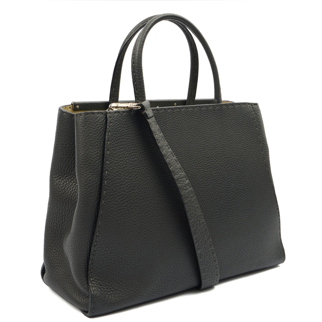 Fendi Tote Selleria Peekaboo in Grey, Leather