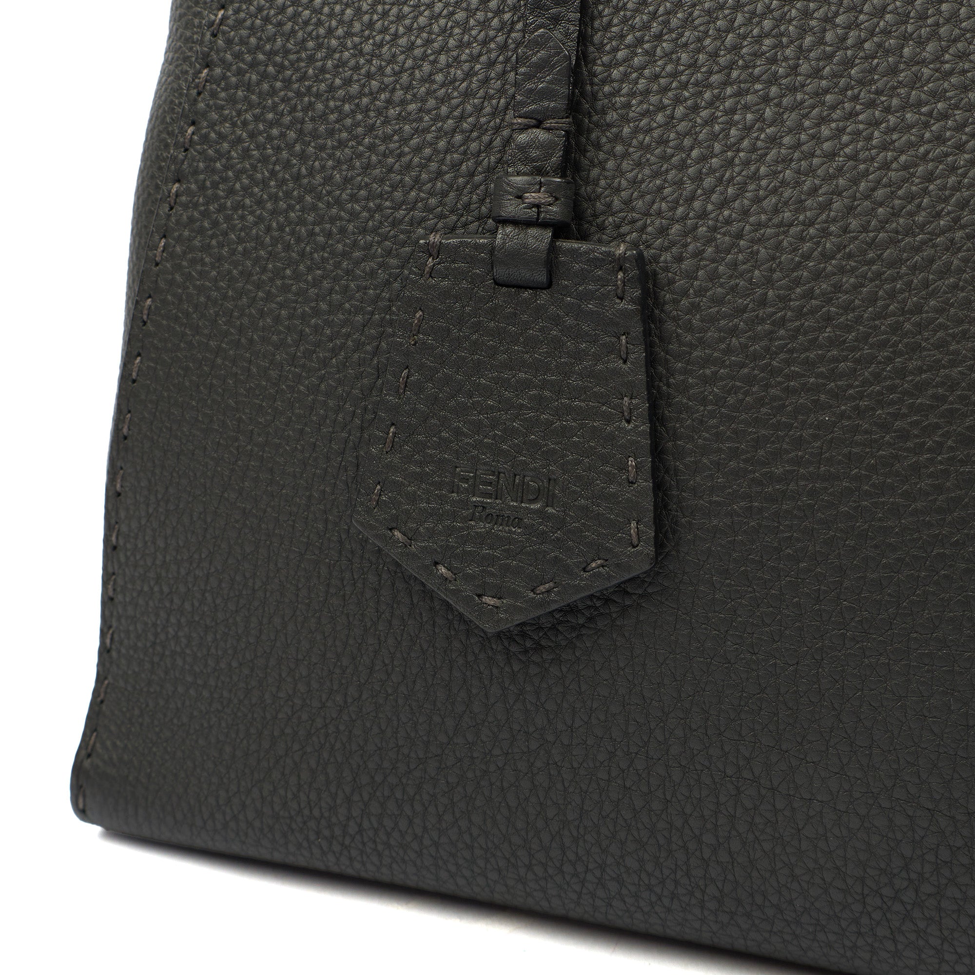 Fendi Tote Selleria Peekaboo in Grey, Leather
