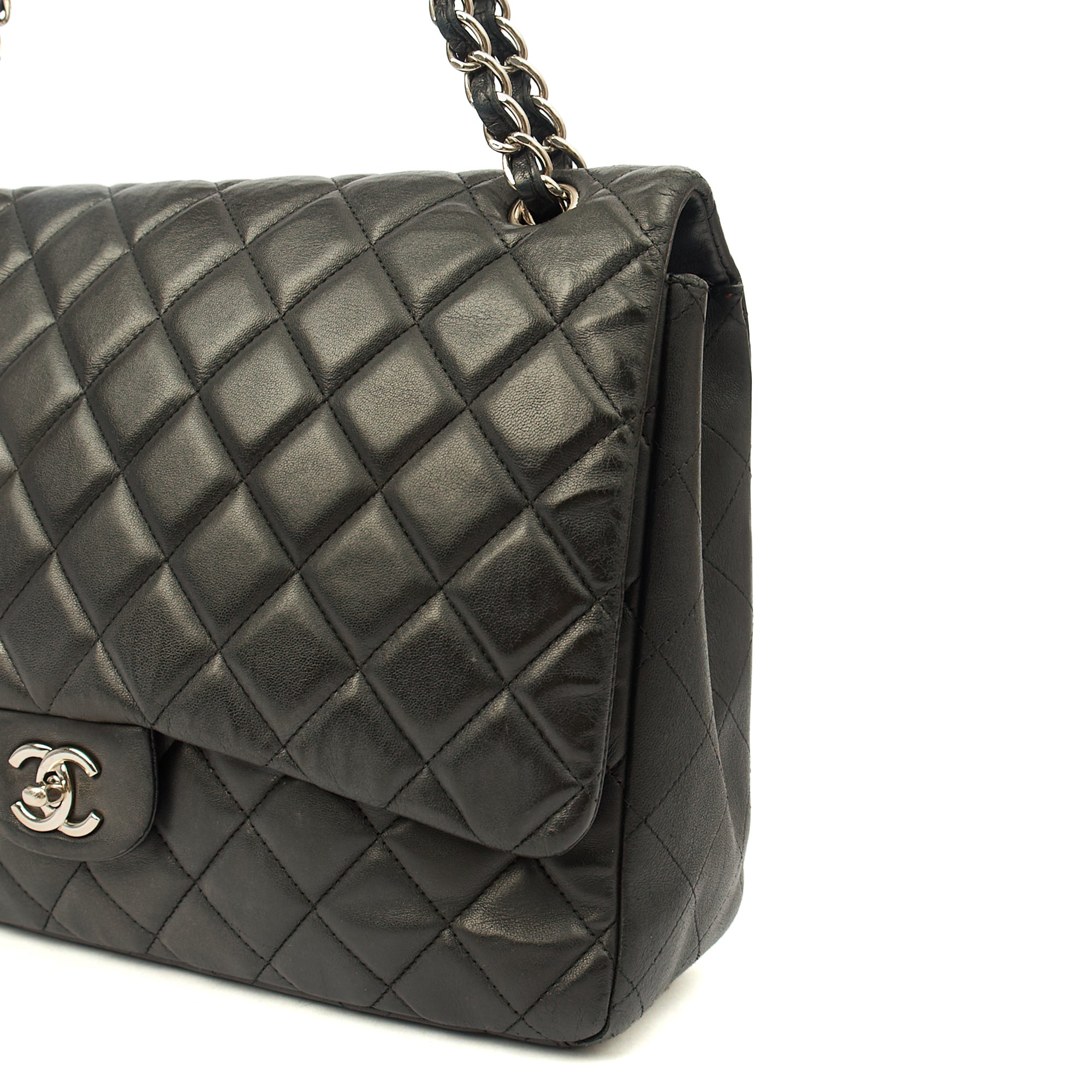 Chanel Shoulder Bag Classic Single Flap - Maxi in Black, Lambskin Leather