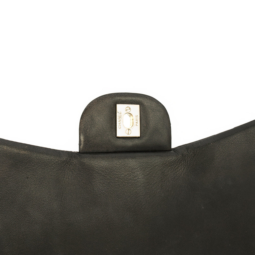 Chanel Shoulder Bag Classic Single Flap - Maxi in Black, Lambskin Leather