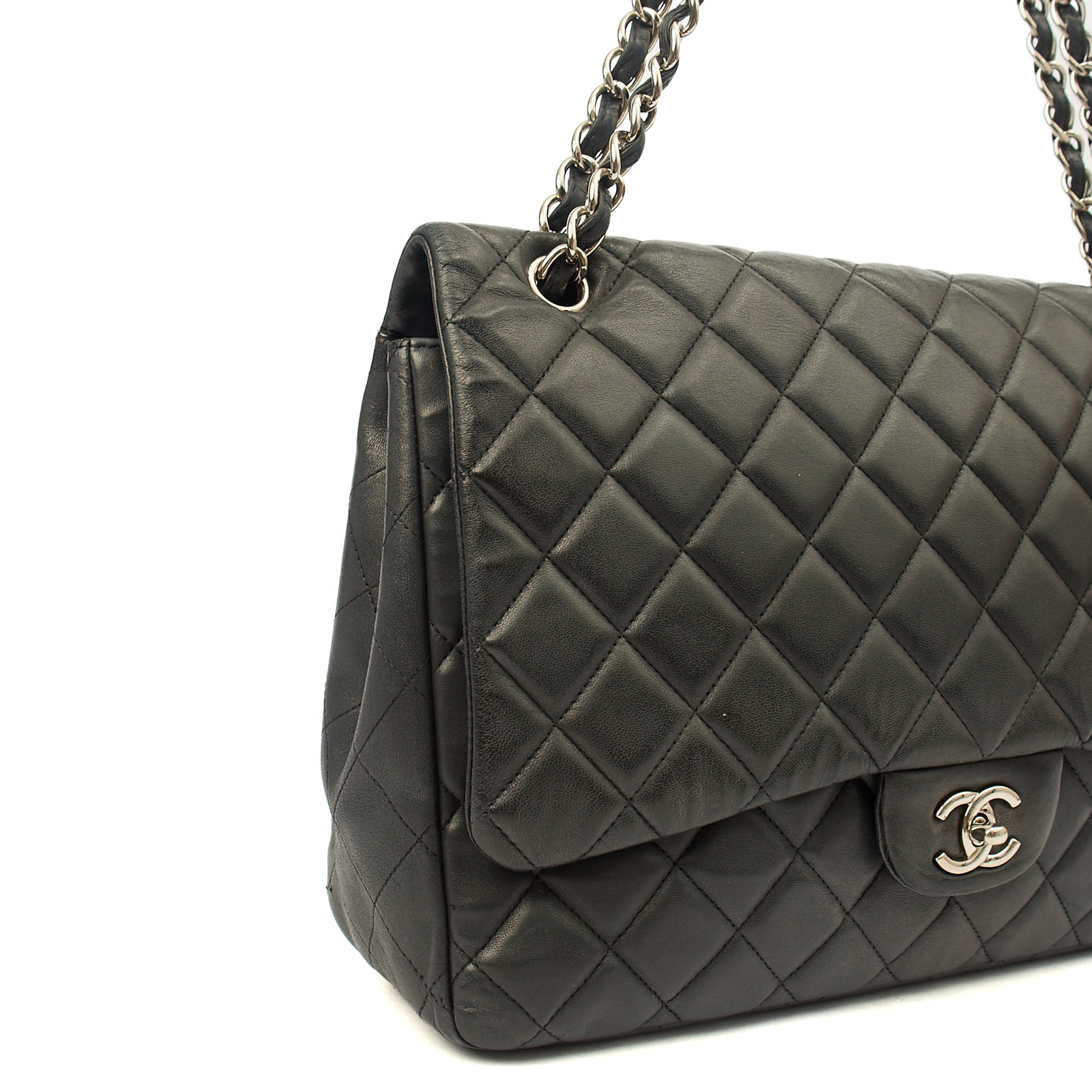 Chanel Shoulder Bag Classic Single Flap - Maxi in Black, Lambskin Leather