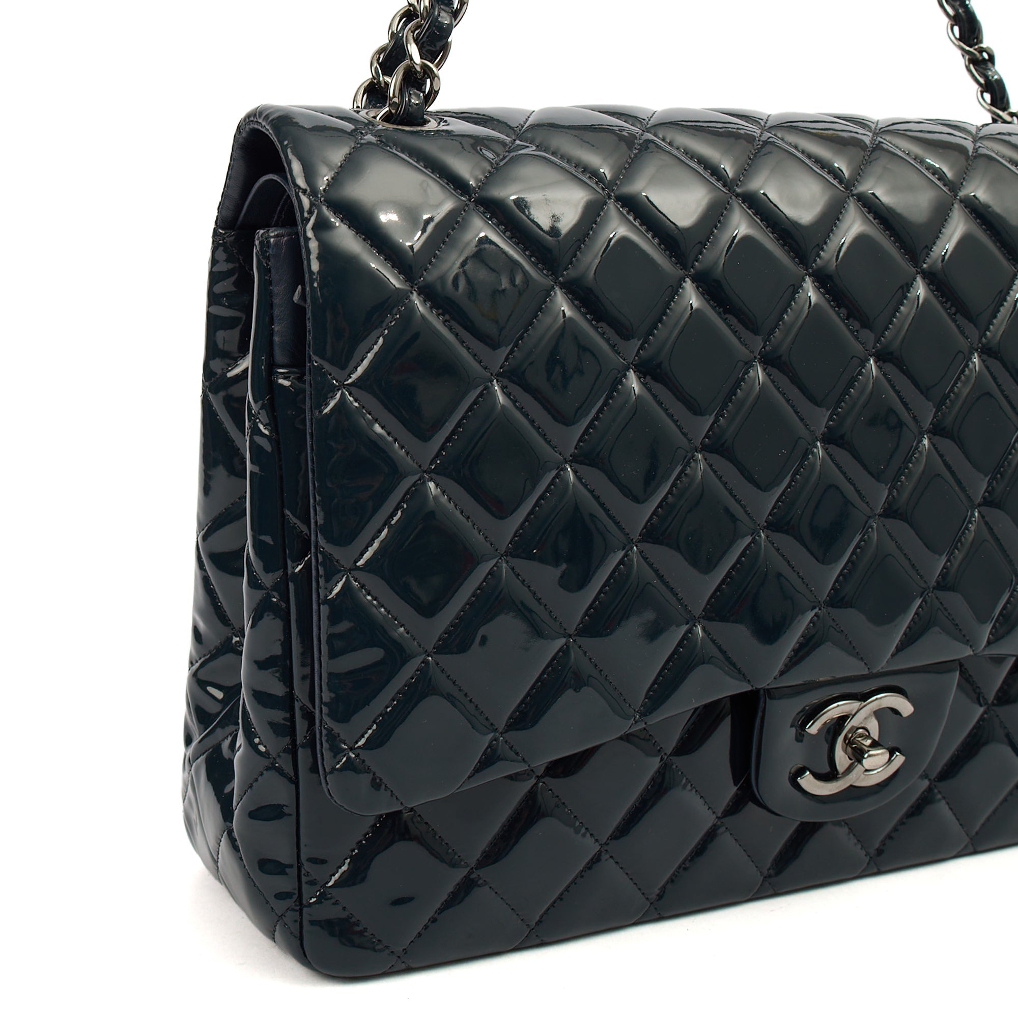 Chanel Shoulder Bag Classic - Maxi in Navy, Patent Leather