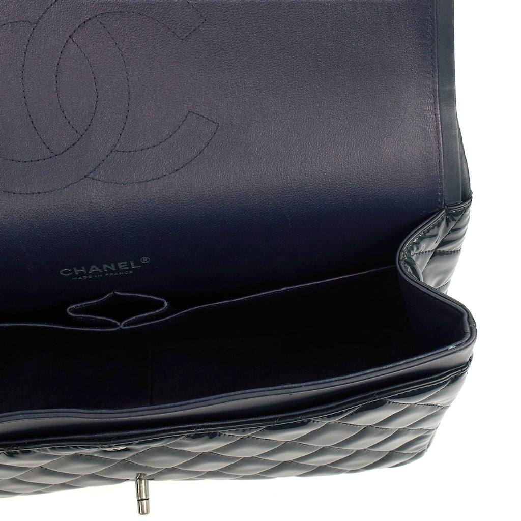 Chanel Shoulder Bag Classic - Maxi in Navy, Patent Leather