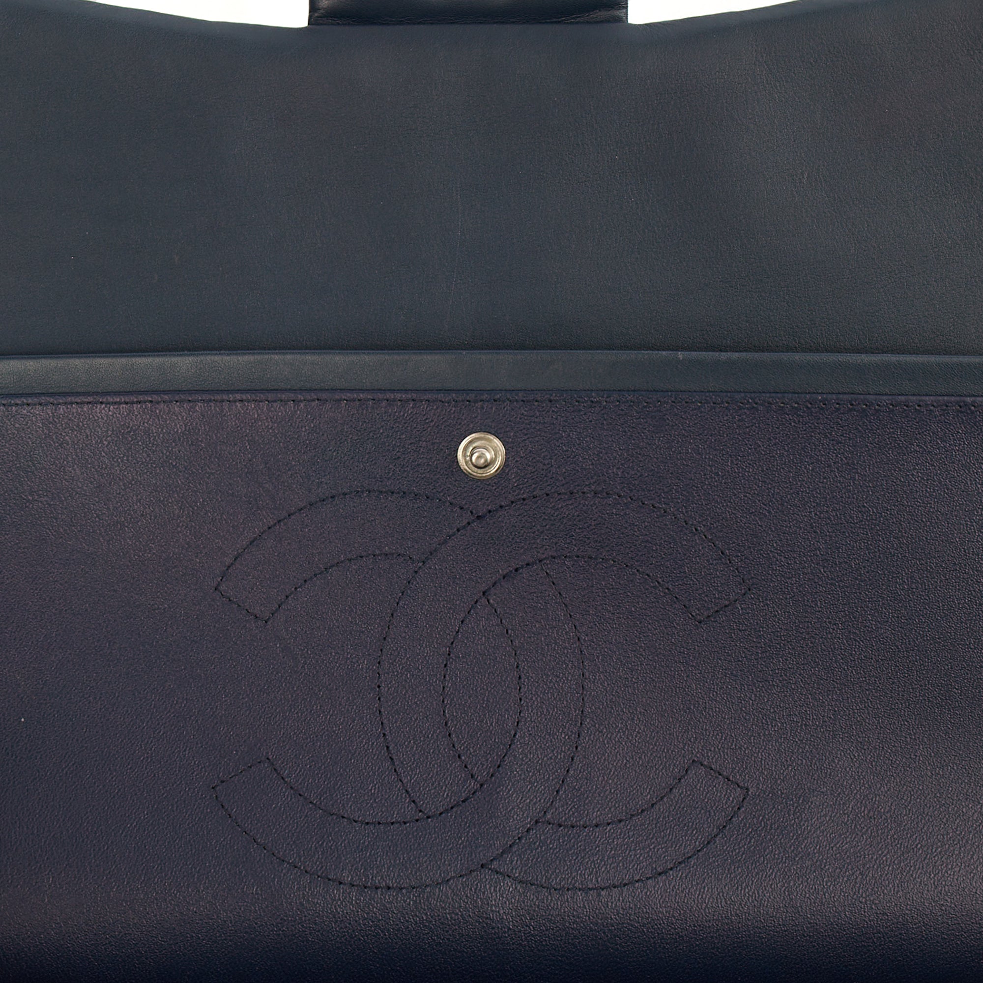 Chanel Shoulder Bag Classic - Maxi in Navy, Patent Leather