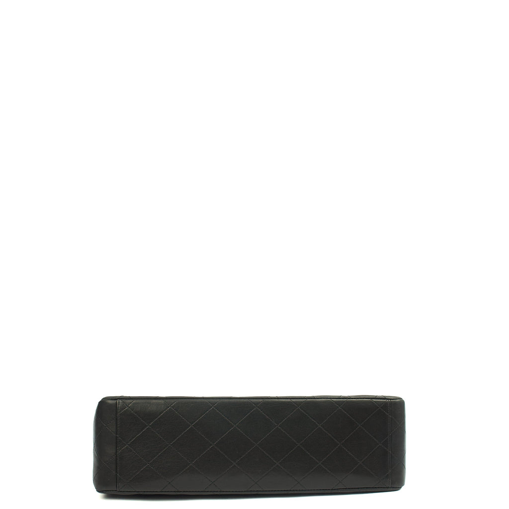Chanel Shoulder Bag Maxi Jumbo XL in Black, Lambskin Leather