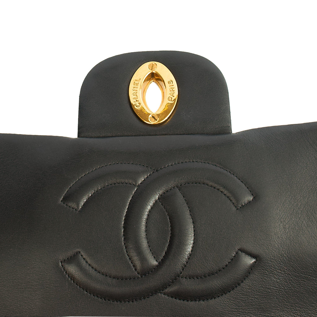 Chanel Shoulder Bag Maxi Jumbo XL in Black, Lambskin Leather