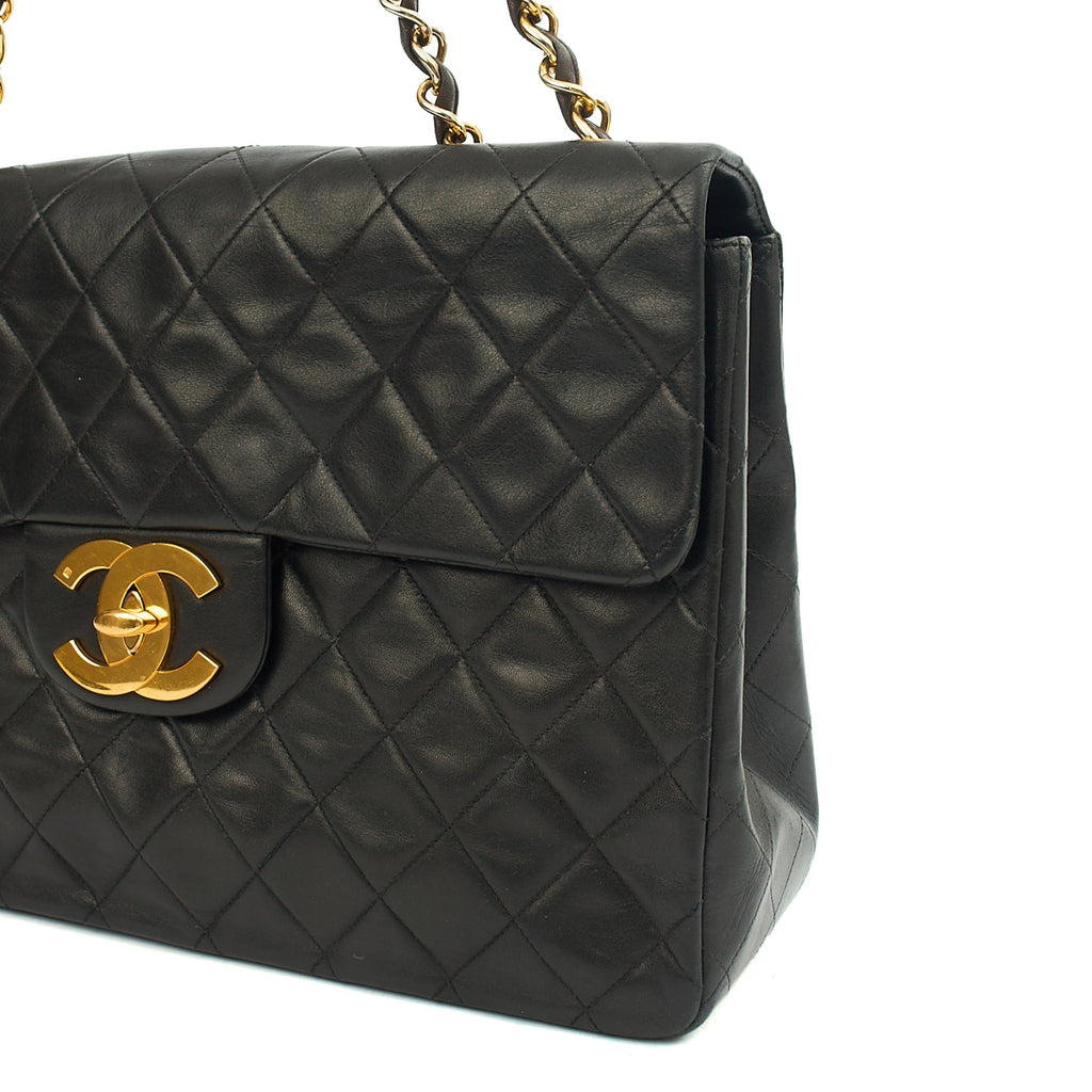 Chanel Shoulder Bag Maxi Jumbo XL in Black, Lambskin Leather