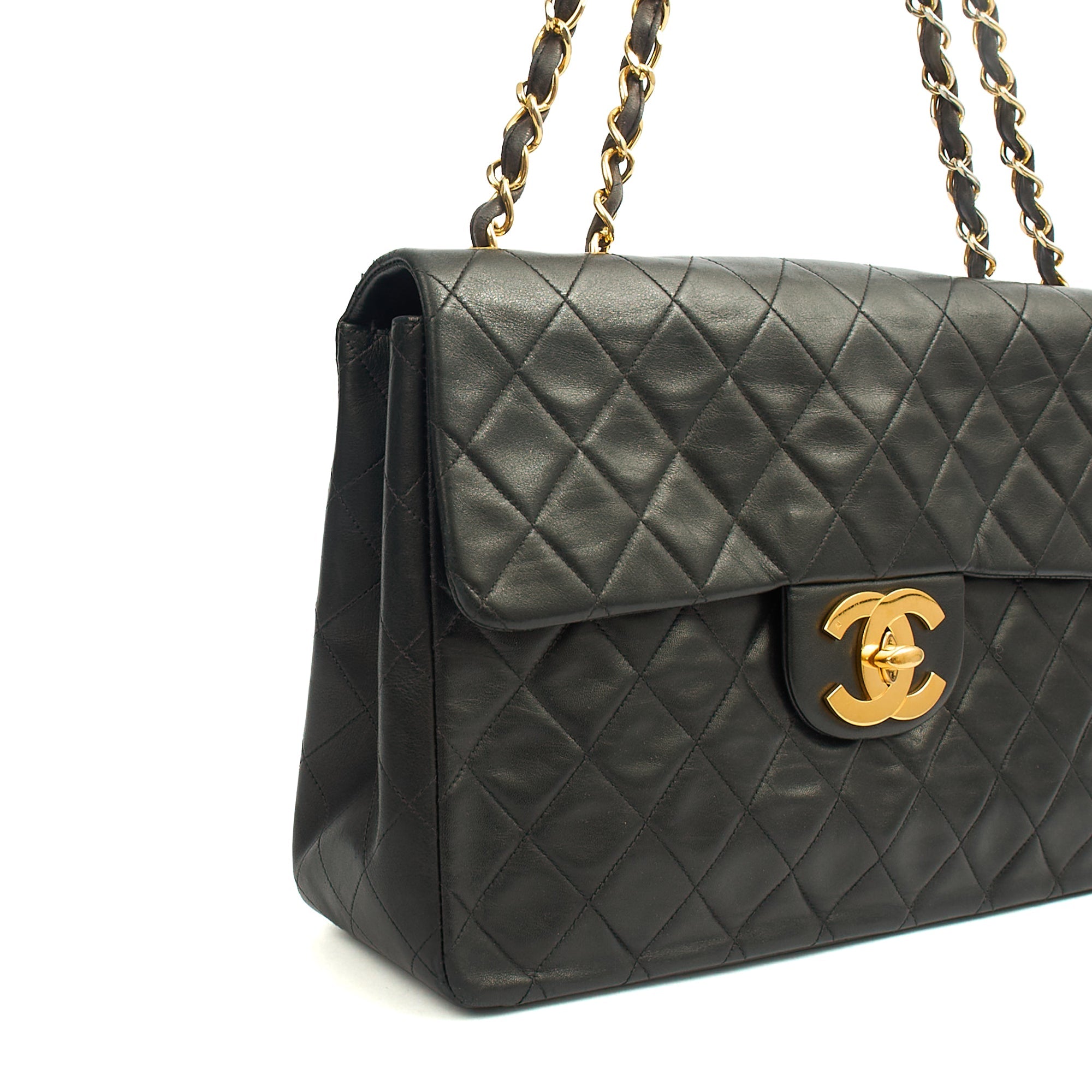 Chanel Shoulder Bag Maxi Jumbo XL in Black, Lambskin Leather