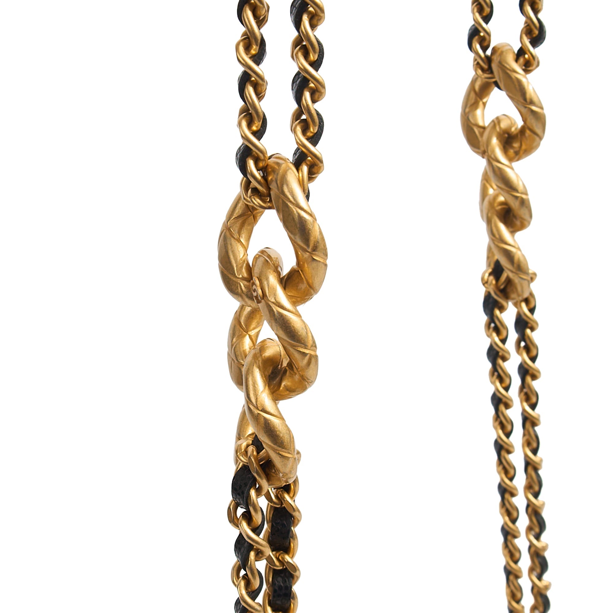 Chanel Cross Body Wallet on Chain in Black, Caviar Leather