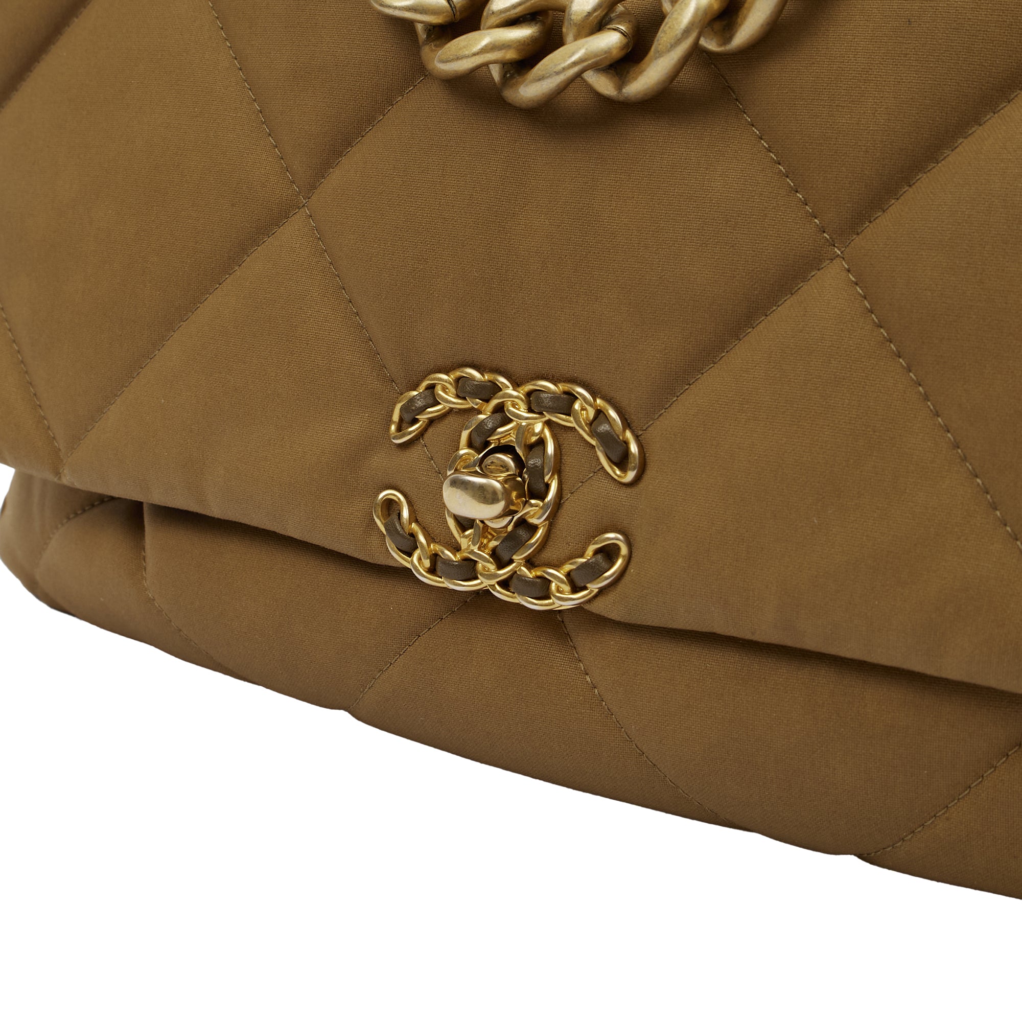 Chanel Tote Chanel 19 Large in Brown, Fabric