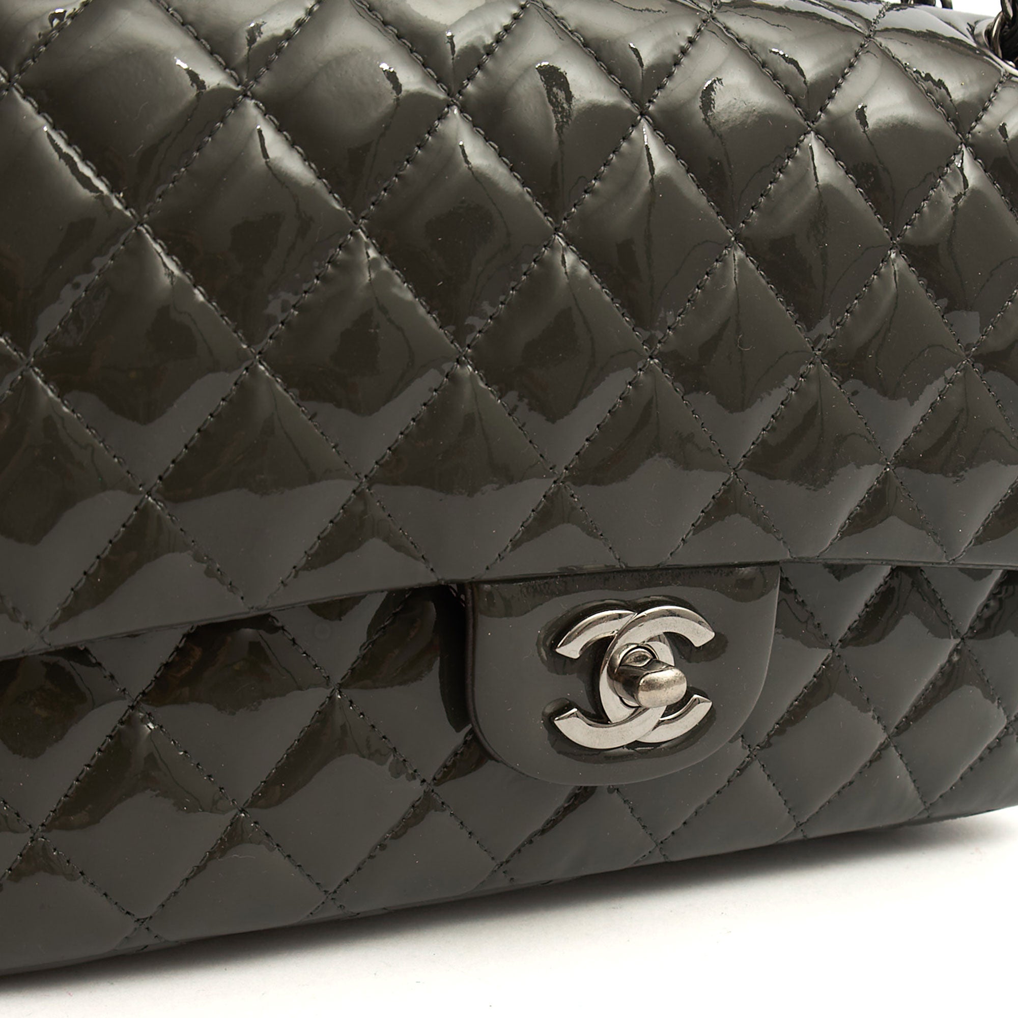 Chanel Shoulder Bag Classic Double Flap - Medium in Grey, Patent Leather