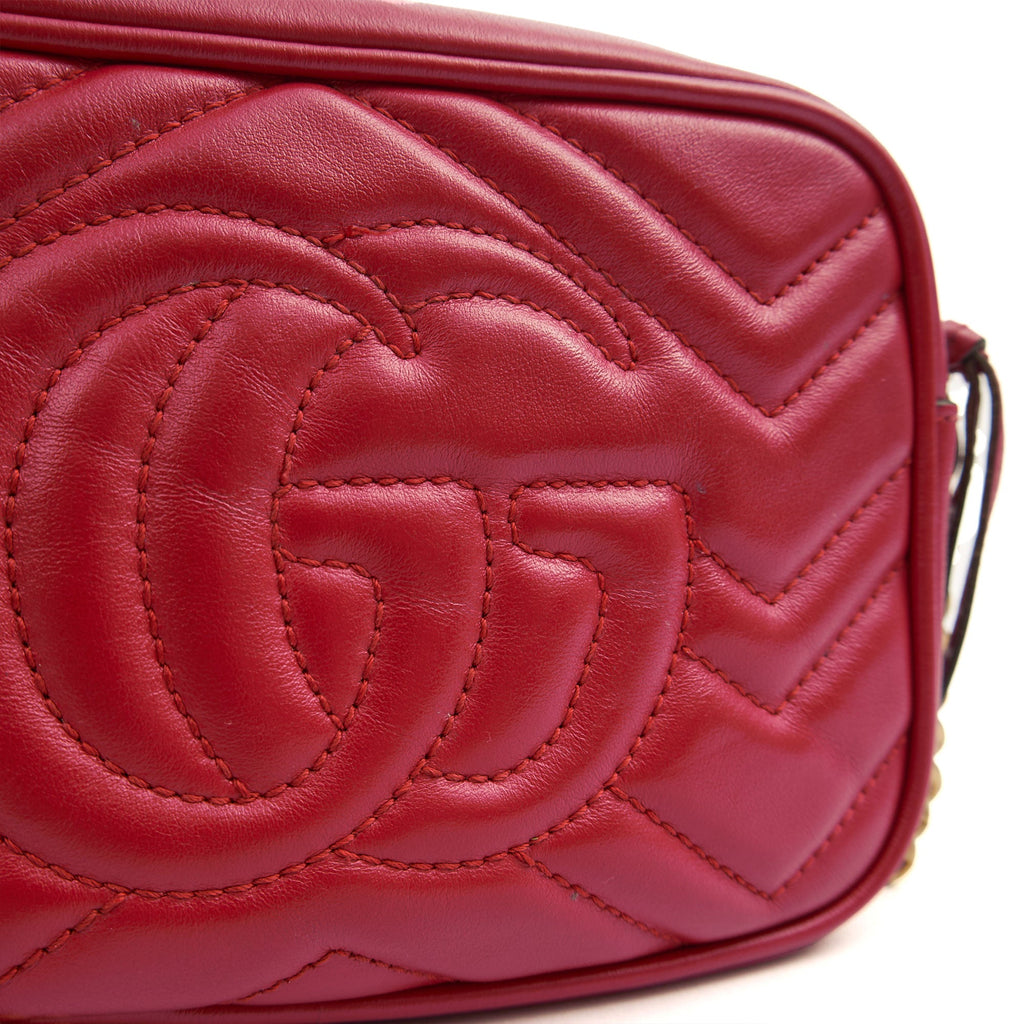 Gucci Cross Body Marmont Shoulder Bag - Small in Hibiscus Red, Leather