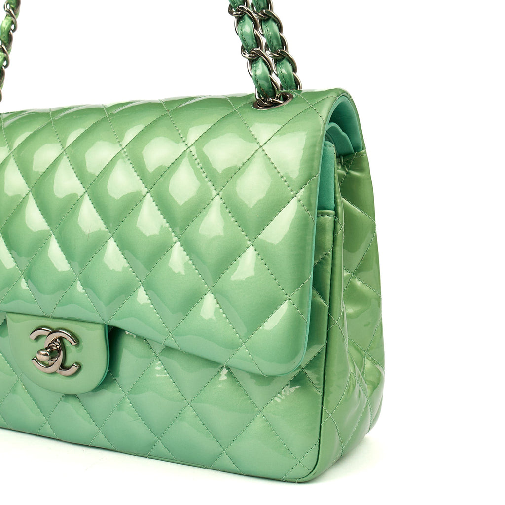 Chanel Shoulder Bag Classic Double Flap - Large in Green, Patent Leather