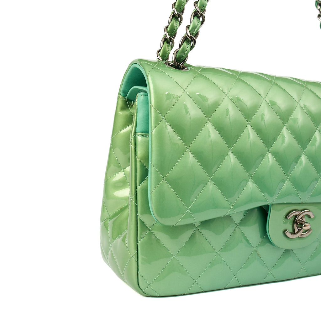 Chanel Shoulder Bag Classic Double Flap - Large in Green, Patent Leather