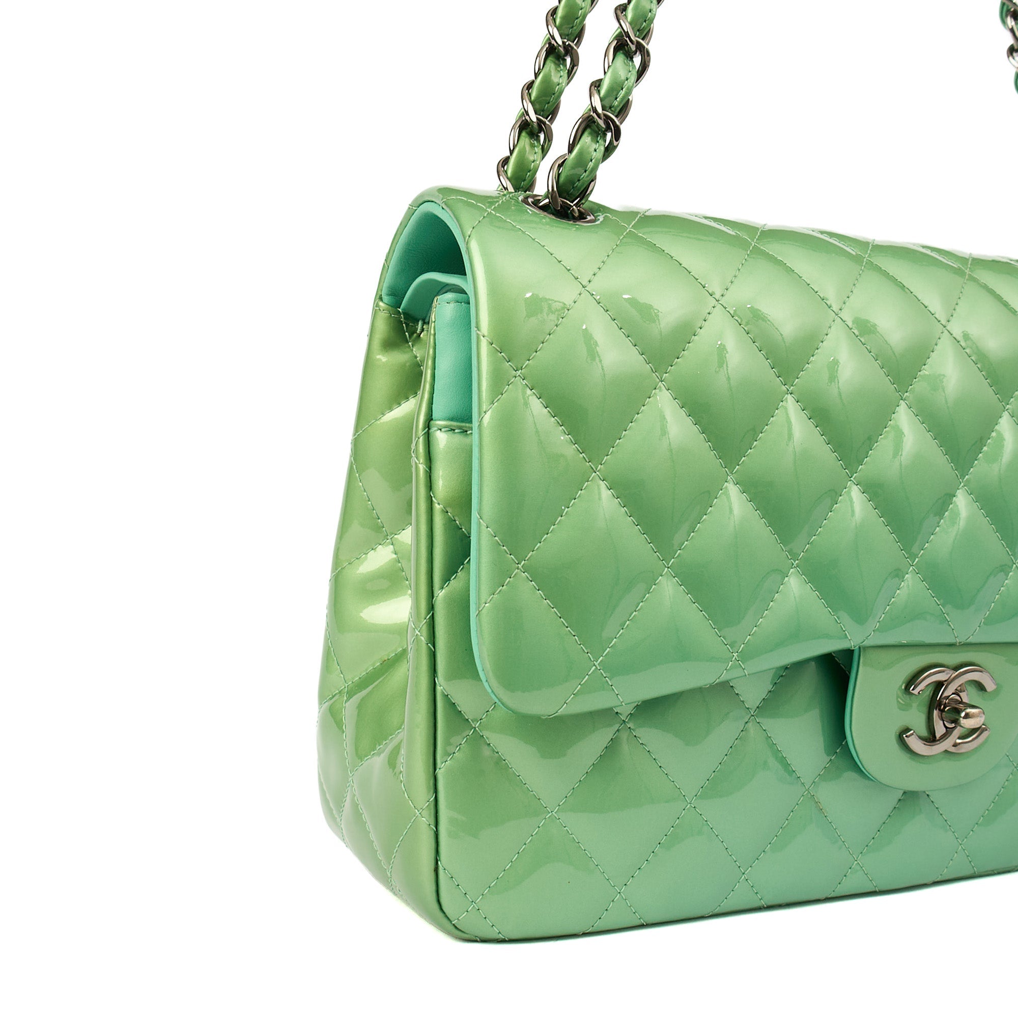 Chanel Shoulder Bag Classic Double Flap - Large in Green, Patent Leather