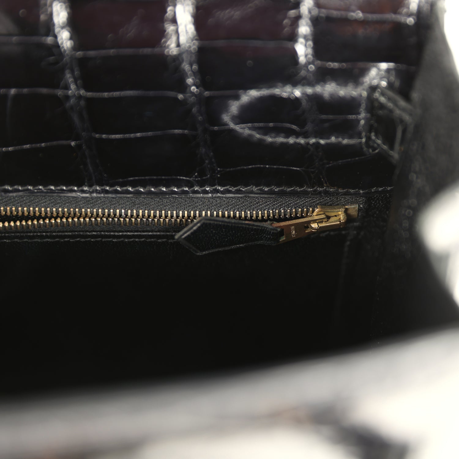 Vintage Hermes Kelly Sellier 32 Black Shiny Porosus Crocodile Gold Hardware