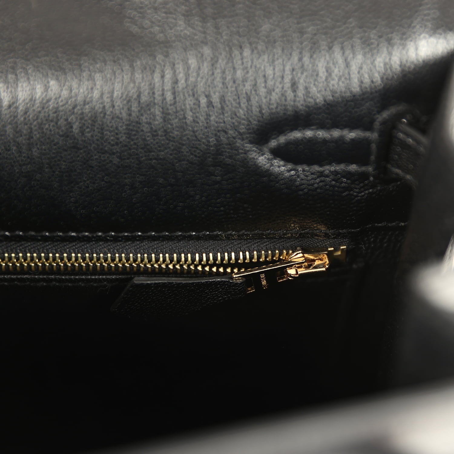 Hermes Kelly Sellier 25 Black Chevre Chamkila Gold Hardware