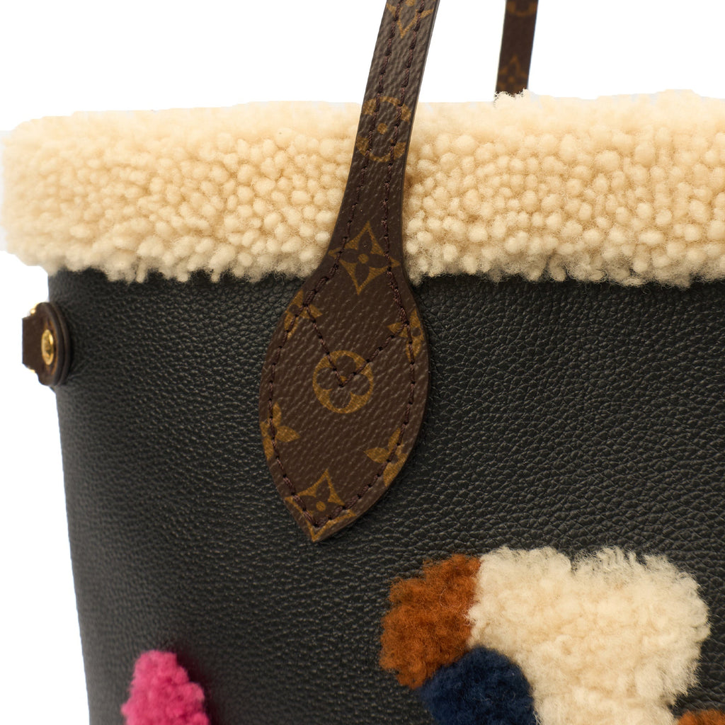 Louis Vuitton Tote Neverfull MM in Black, Leather