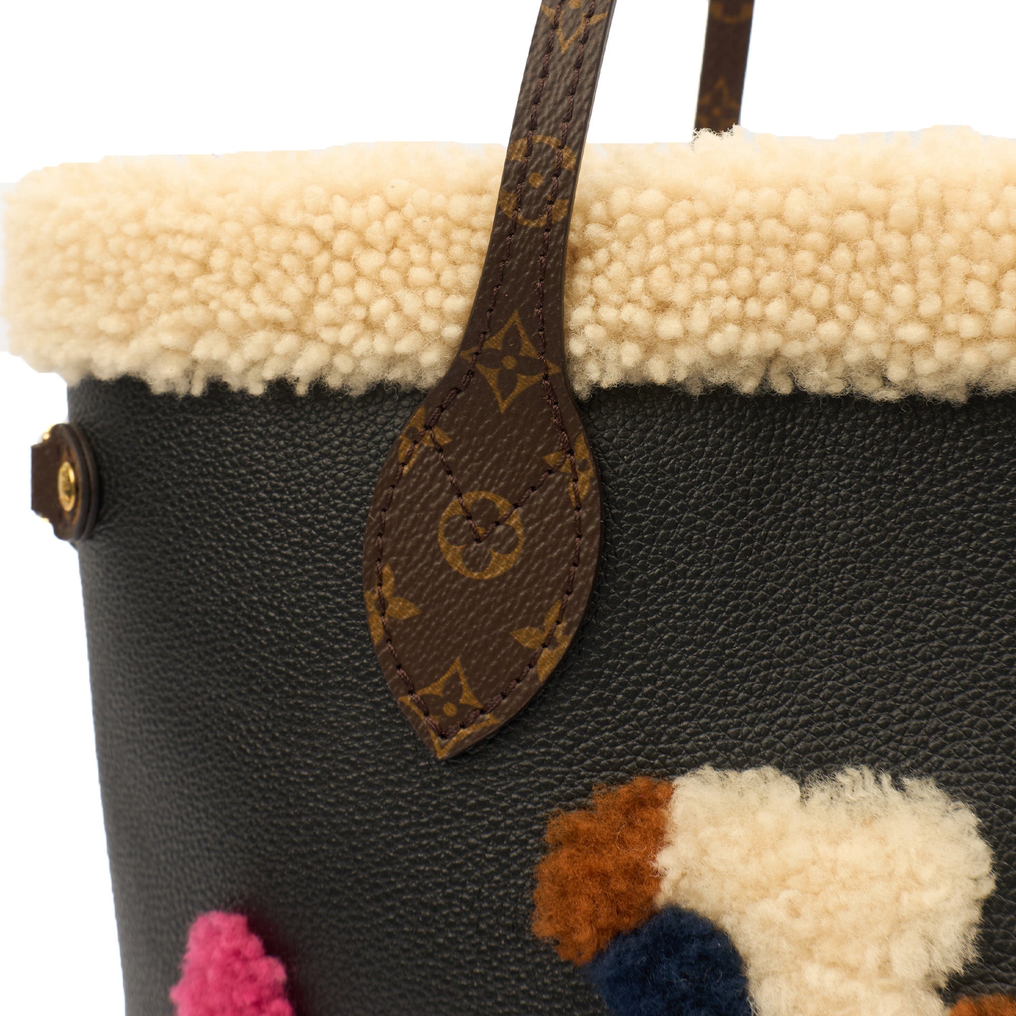 Louis Vuitton Tote Neverfull MM in Black, Leather
