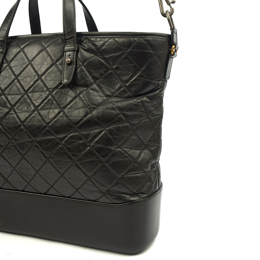 Chanel Shoulder Bag Gabrielle Hobo - Large in Black, Leather