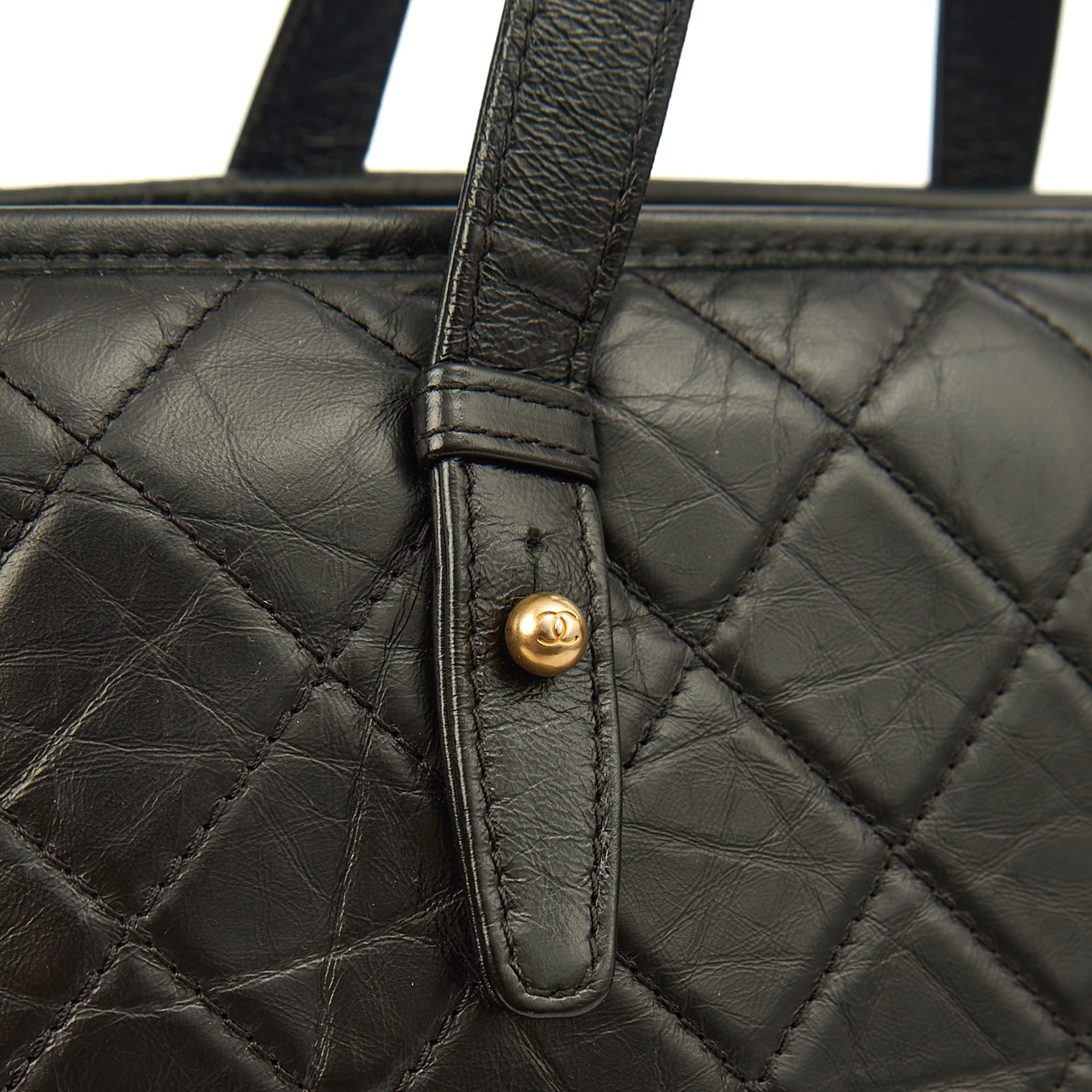 Chanel Shoulder Bag Gabrielle Hobo - Large in Black, Leather