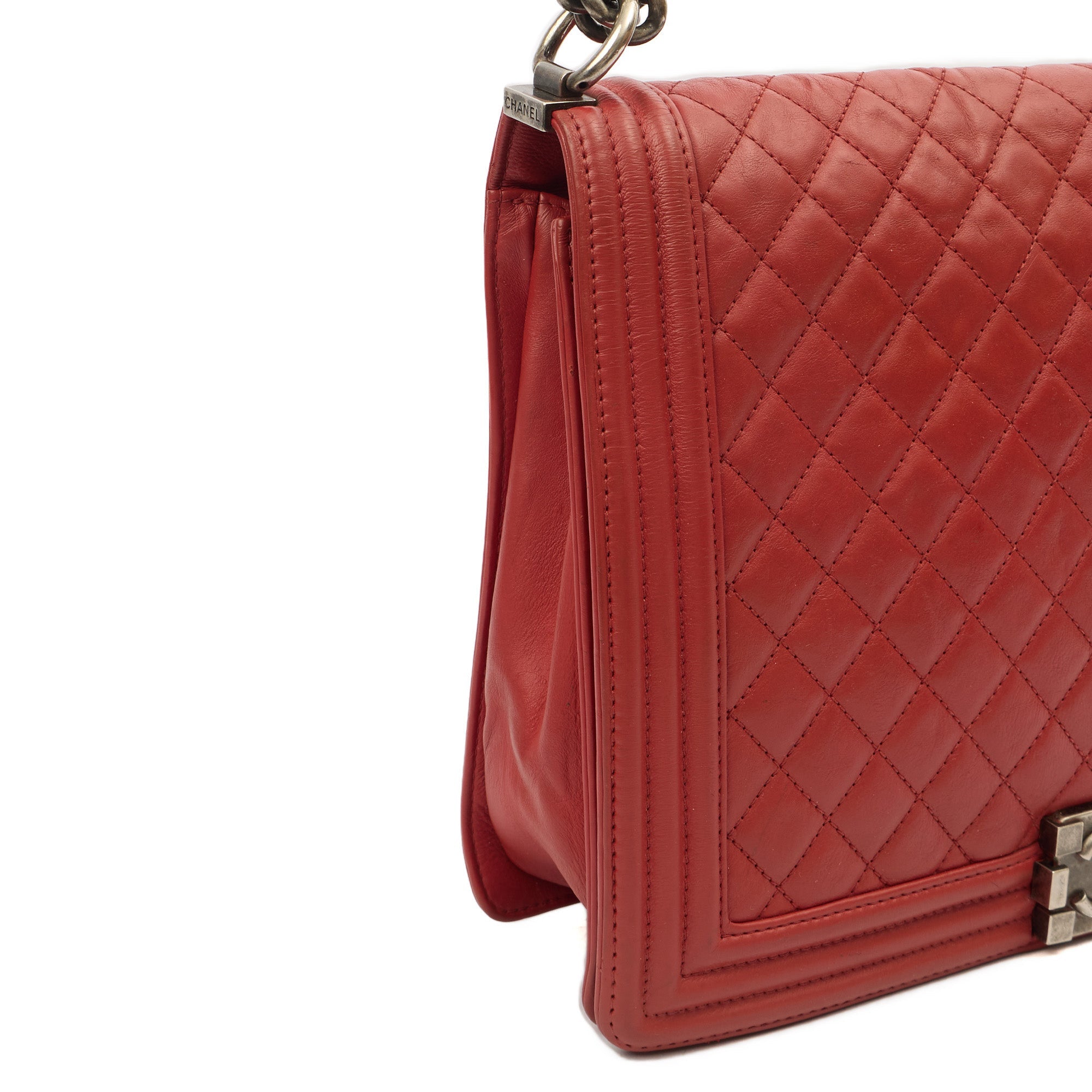 Chanel Shoulder Bag Boy - Large in Red, Lambskin Leather