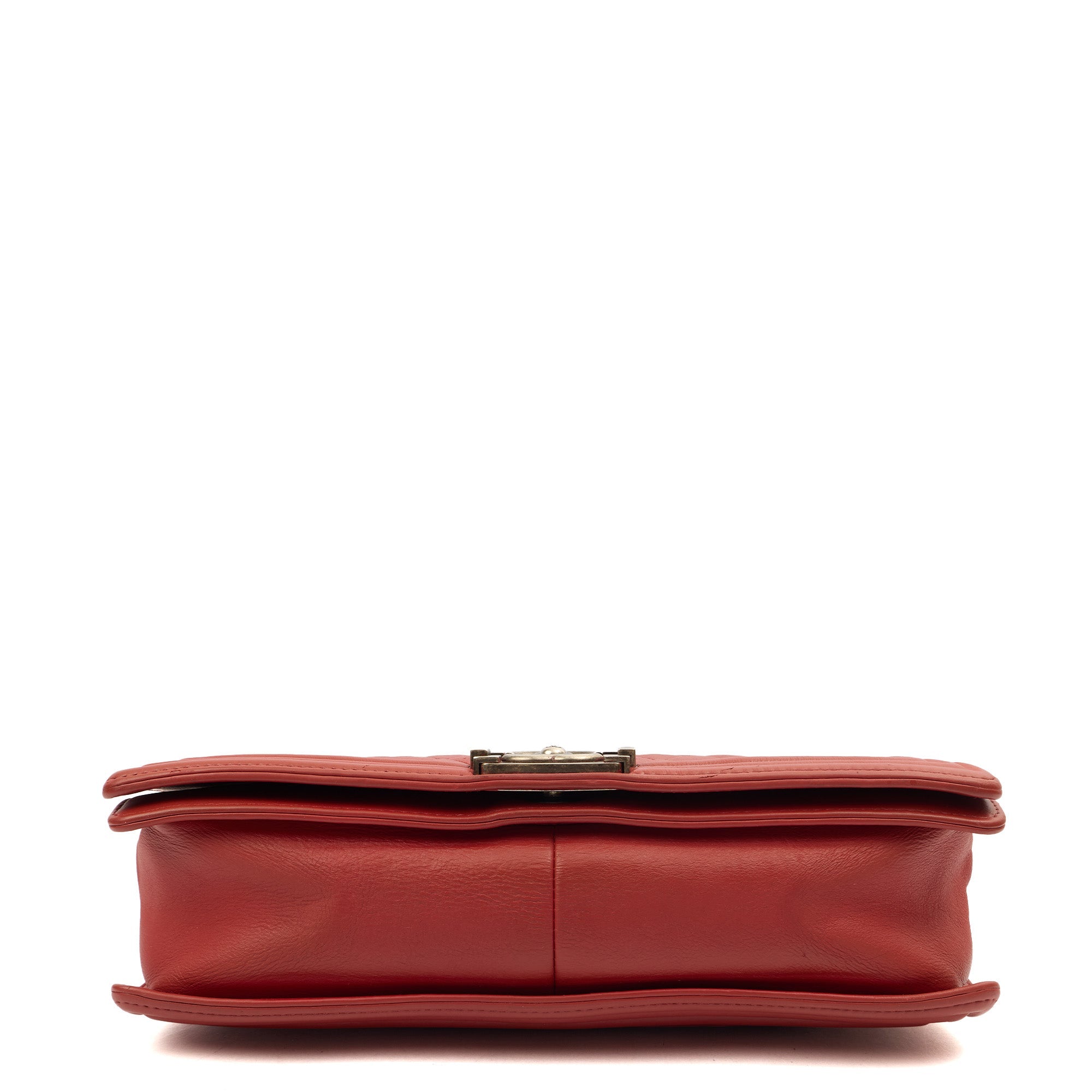Chanel Shoulder Bag Boy - Large in Red, Lambskin Leather