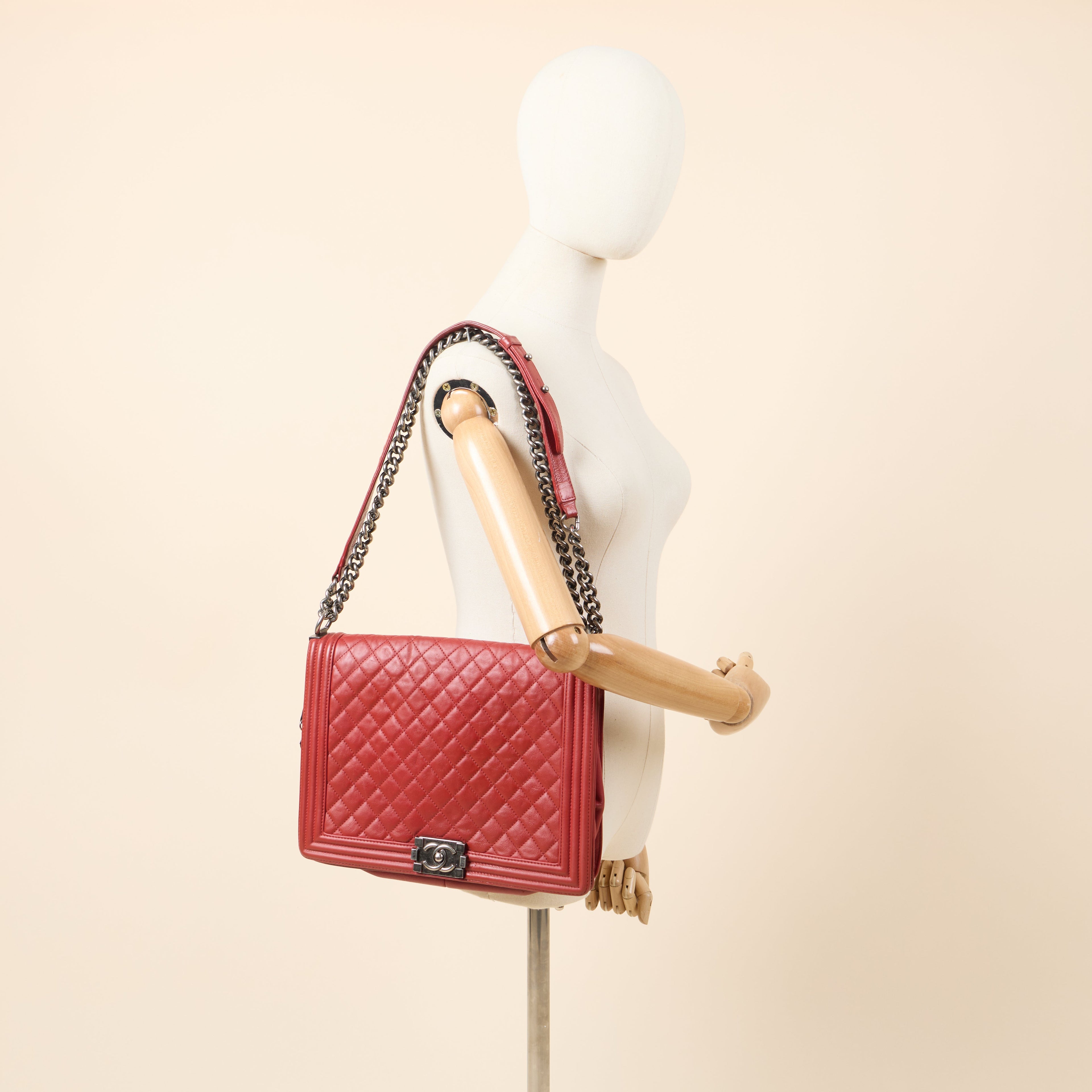 Chanel Shoulder Bag Boy - Large in Red, Lambskin Leather