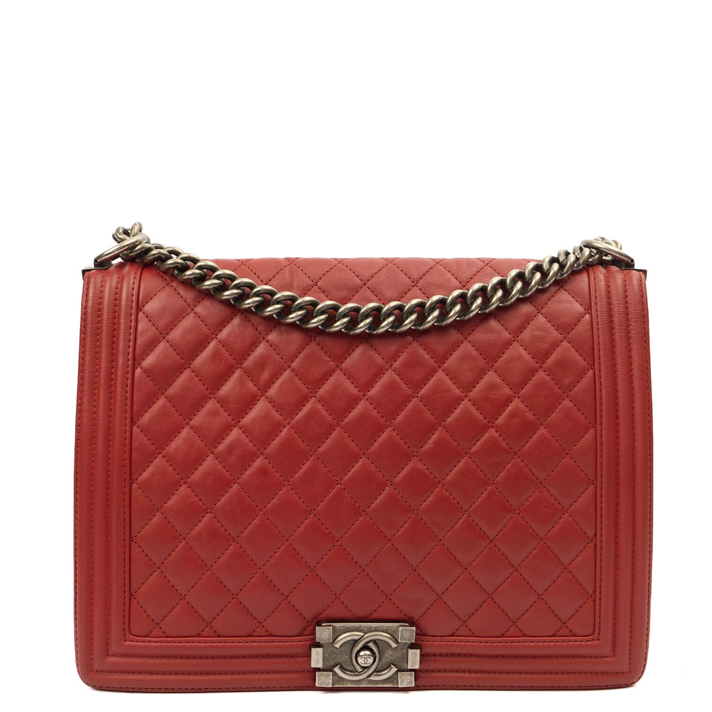 Chanel Shoulder Bag Boy - Large in Red, Lambskin Leather