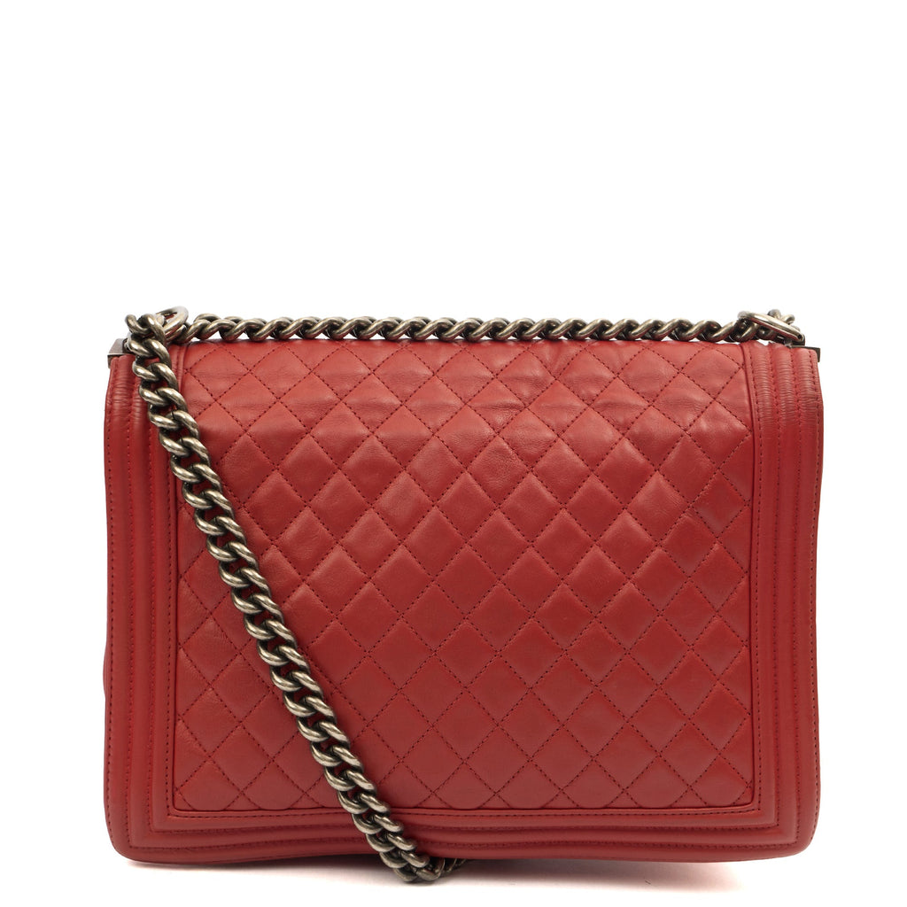 Chanel Shoulder Bag Boy - Large in Red, Lambskin Leather
