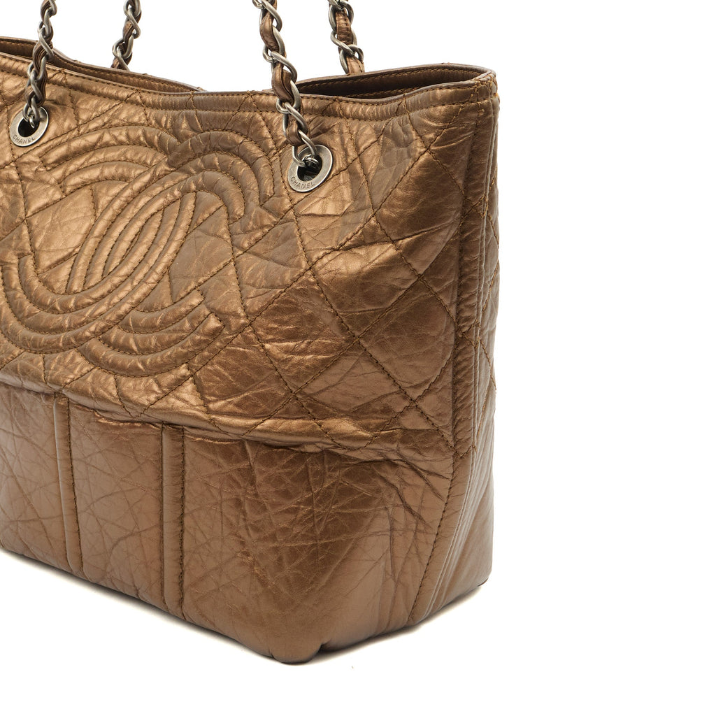 Chanel Tote in Metallic, Crinkled Calfskin Leather