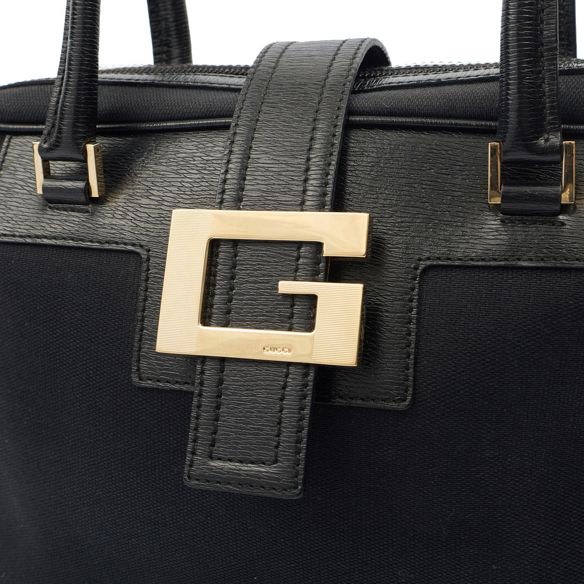 Gucci Shoulder Bag Shoulder Bag in Black, Fabric
