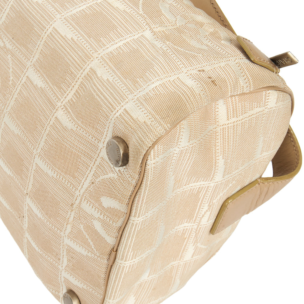 Chanel Mini Bag Travel Ligne Bowler in Neutral, Fabric