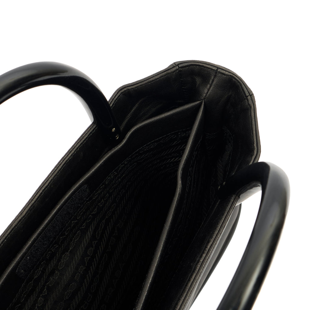 Prada Tote Tote in Black, Calfskin