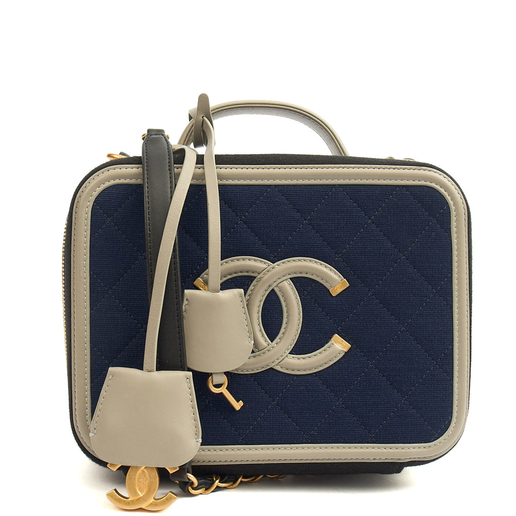 Chanel Shoulder Bag CC Filigree Vanity Case in Blue, Fabric